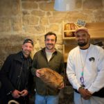 SAIN Boulangerie Antony Courteille, Thomas de la Ferme de Beaudreville qui fournit la farine bio aux varietées anciennes. Ali Rambaree en charge de la boulange.